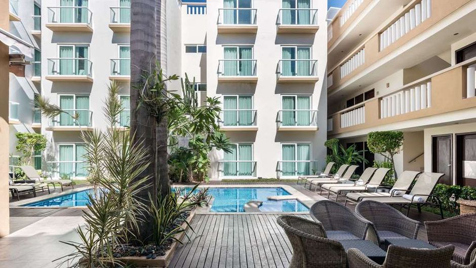 Wyndham Merida Pool