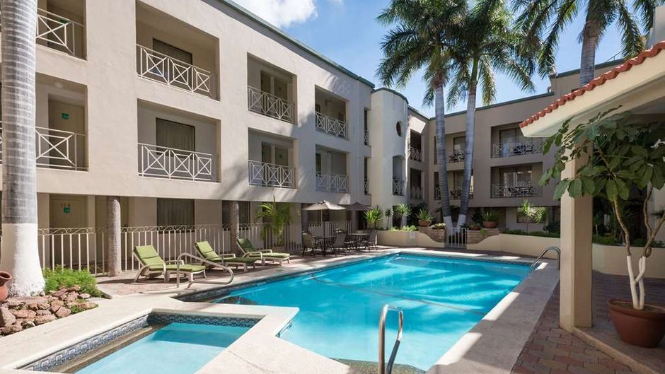 Wyndham Garden Ciudad Obregon Pool
