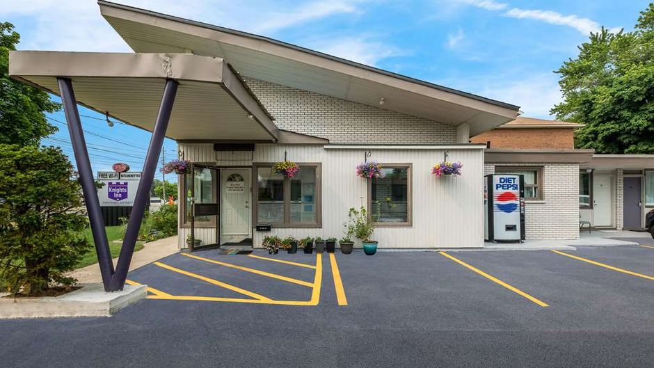 Knights Inn Burlington Exterior