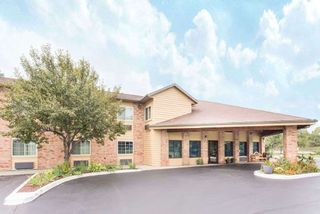 Baymont Inn & Suites Muskegon