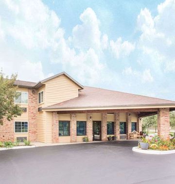 Baymont Inn & Suites Muskegon
