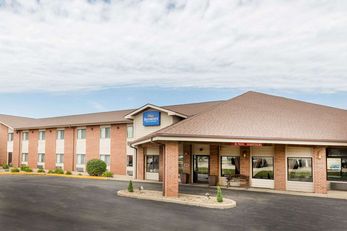 Baymont Inn & Suites LeMars