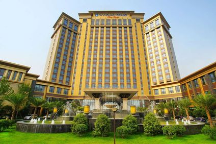 Wyndham Grand Plaza Royale Palace