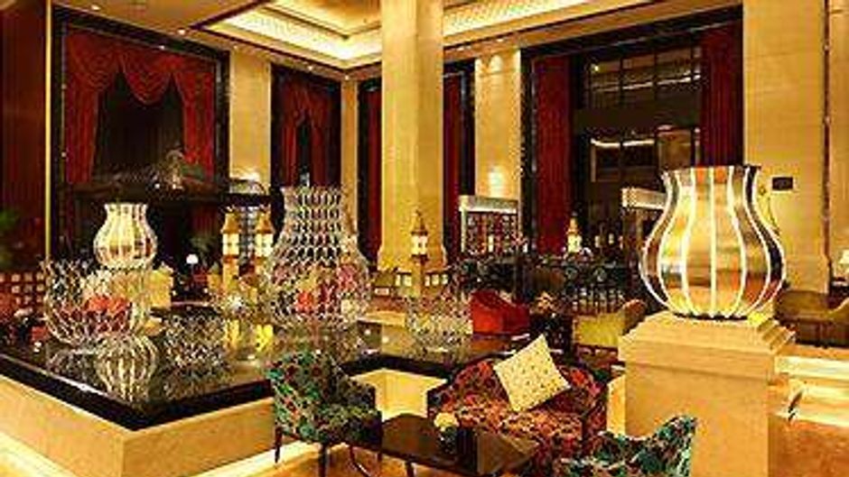Wyndham Grand Plaza Royale Palace Restaurant