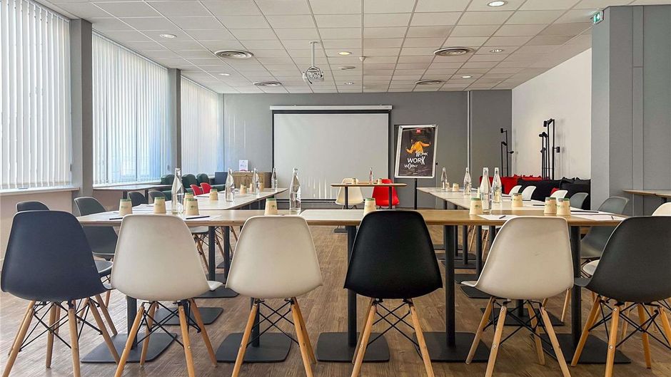 Ibis Centre Hotel Ales Meeting