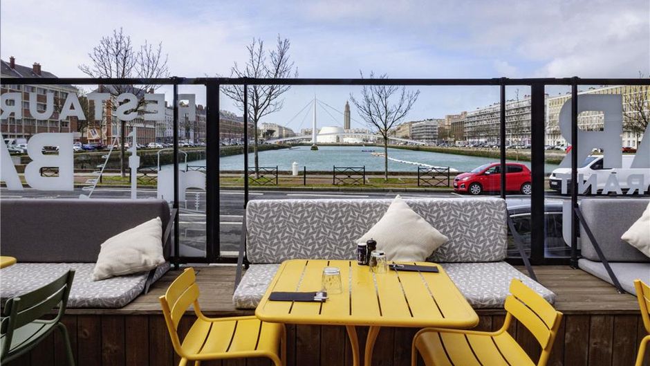 Mercure Bassin du Commerce Exterior