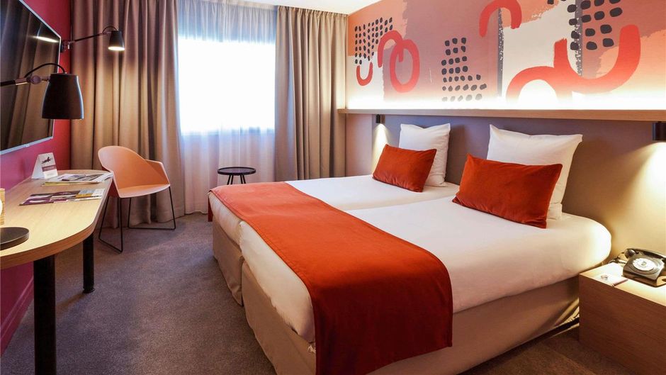 Mercure Lyon Charbonnieres Room