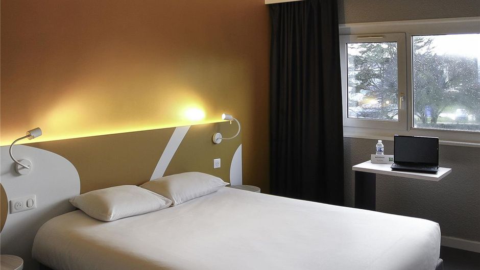 Ibis Styles Beauvais Hotel Room