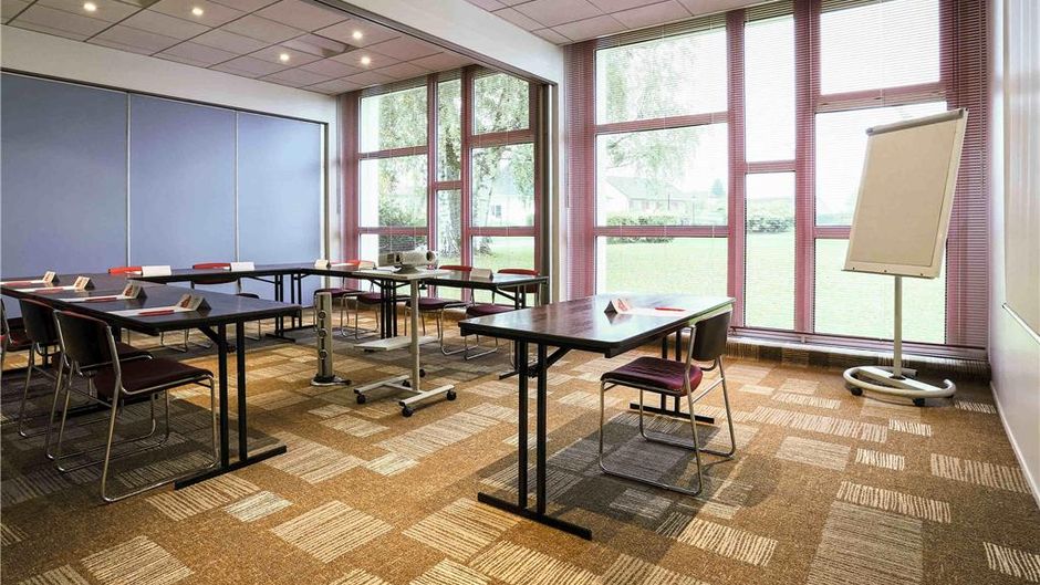 Ibis Charleville Mezieres Meeting