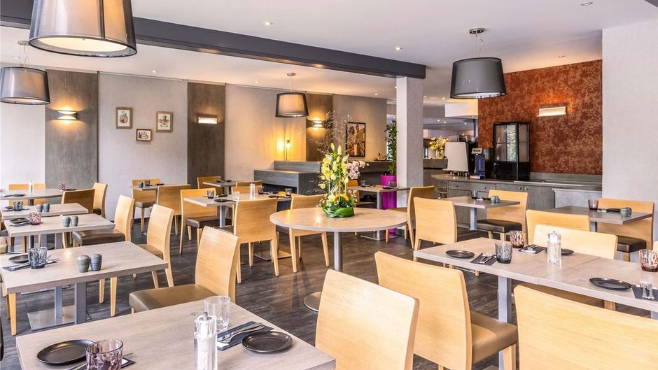 Hotel Mercure Strasbourg Airport Exterior