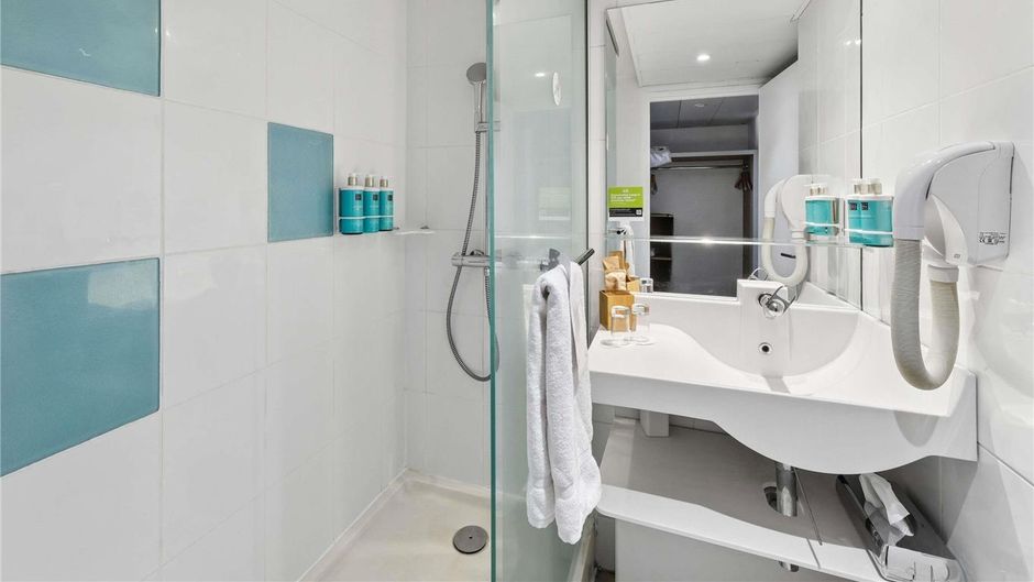 Novotel Paris Est Room
