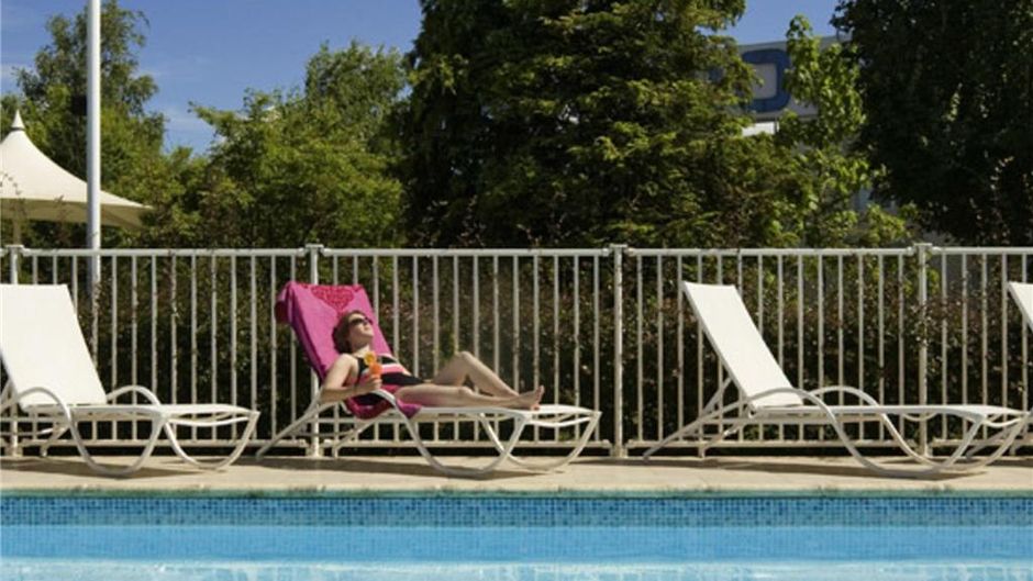 Novotel Creteil Le Lac Pool