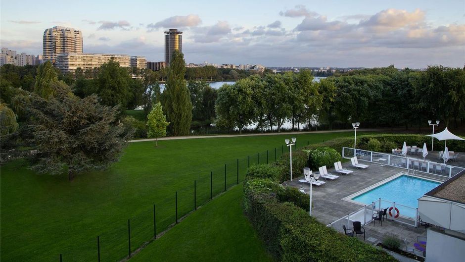 Novotel Creteil Le Lac Pool