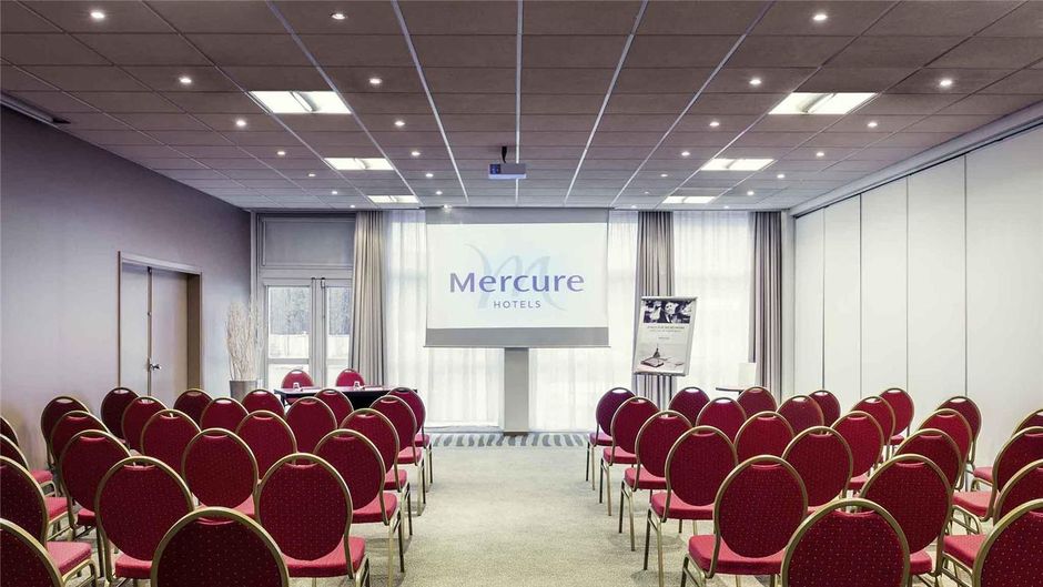 Mercure Paris le Bourget Meeting