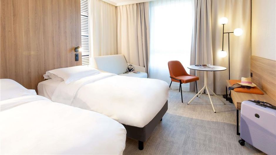 Mercure Aix En Prov Beaumanoir Room