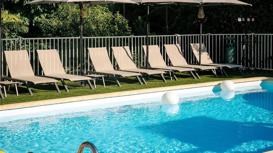 Mercure Aix En Prov Beaumanoir Pool