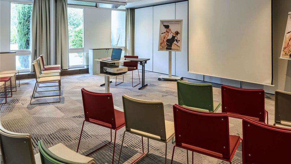 Mercure Aix En Prov Beaumanoir Meeting