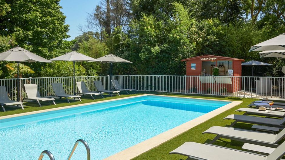 Mercure Aix En Prov Beaumanoir Pool