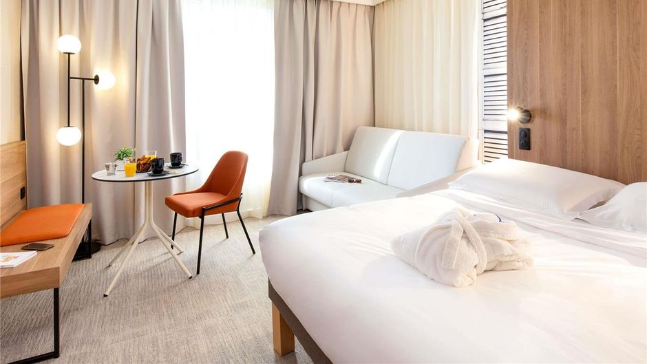 Mercure Aix En Prov Beaumanoir Room