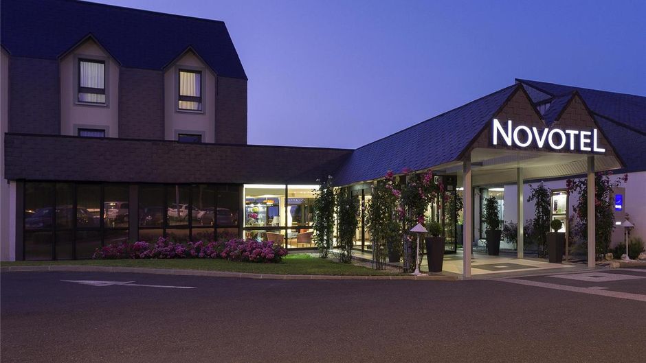 Novotel Amboise Exterior