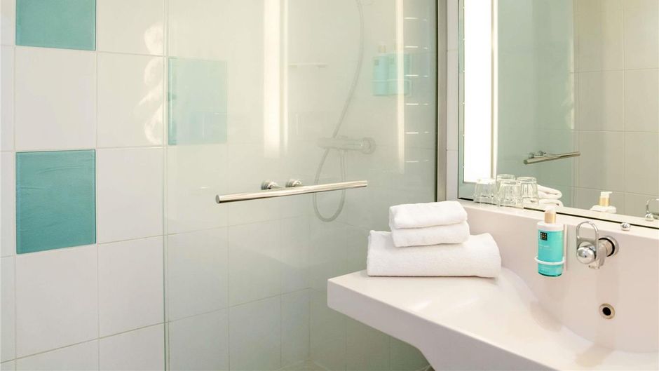 Novotel Bordeaux Aeroport Room