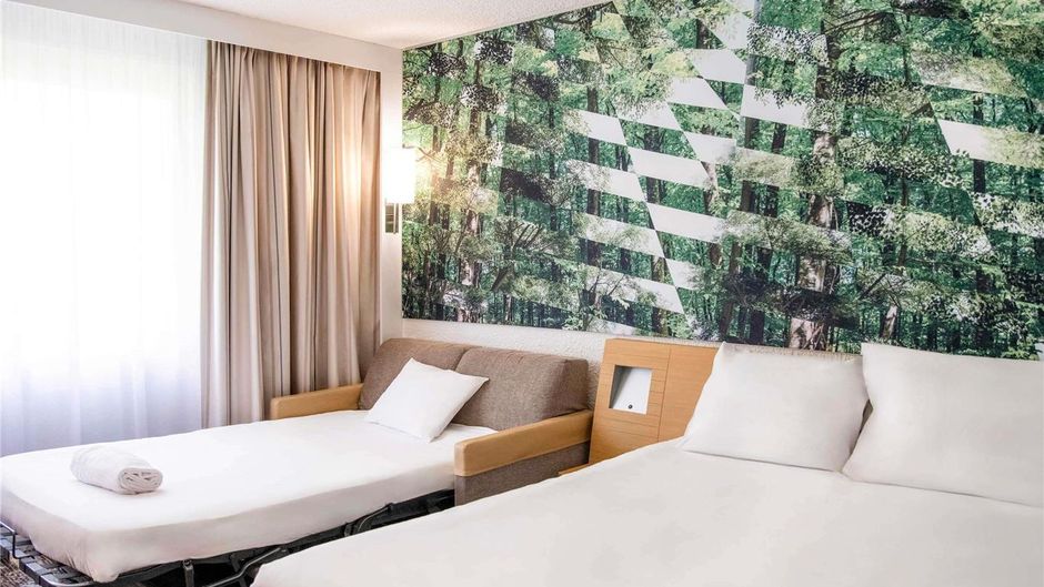 Novotel Bordeaux Aeroport Room