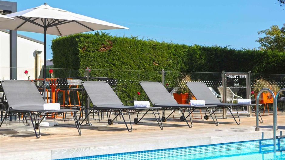Ibis Styles Nancy Sud Pool