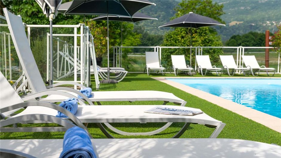 Novotel Grenoble Pool