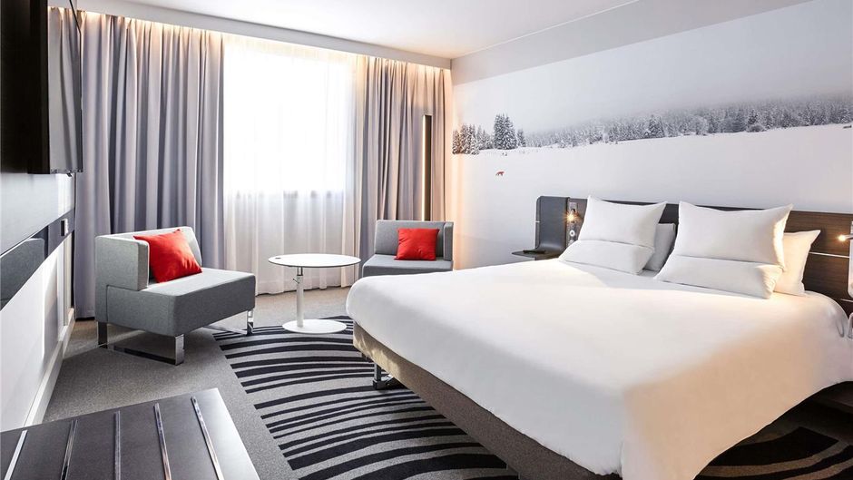 Novotel Lyon Bron Eurexpo Hotel Exterior