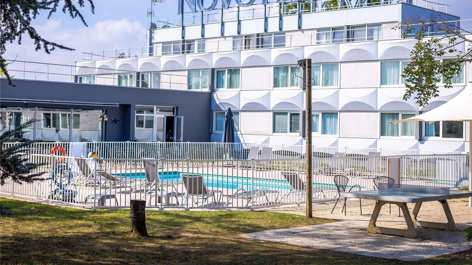 Novotel Mulhouse Bale Fribourg Pool