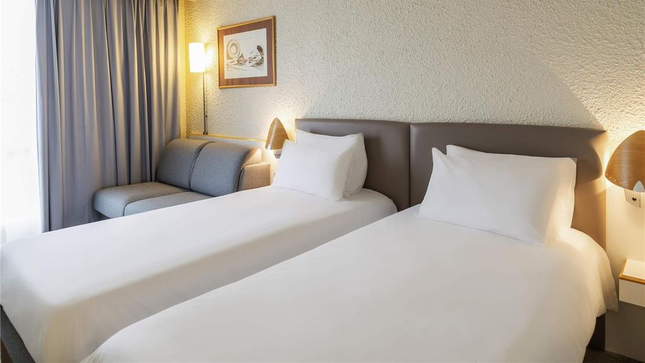 Novotel Valenciennes Aerodrome Room