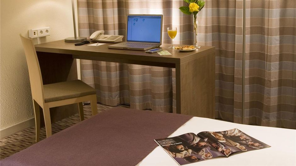 Mercure Hotel Frankfurt Eschborn Ost Room