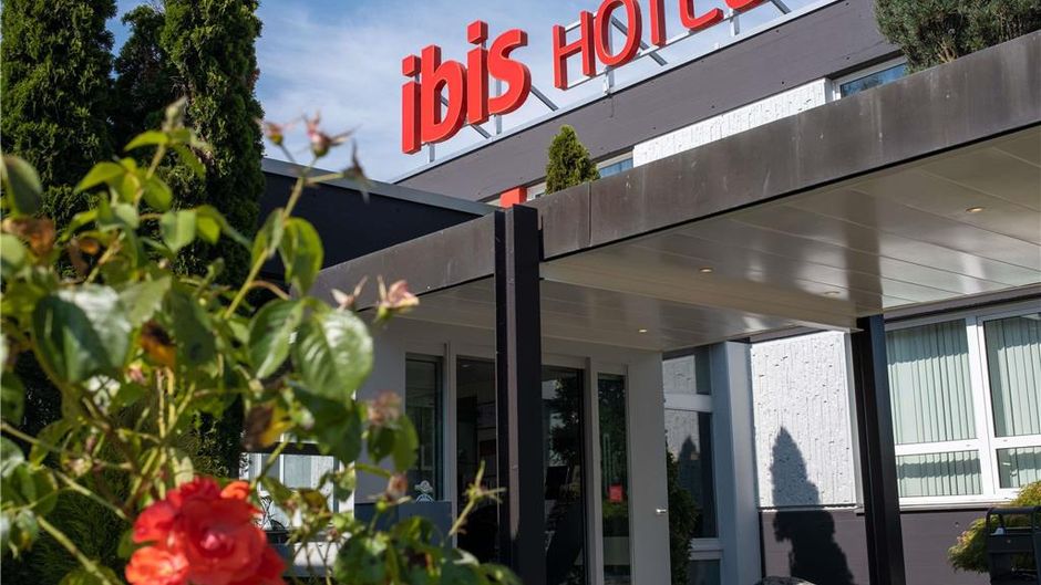 Ibis 3 Lacs Neuchatel Thielle Exterior