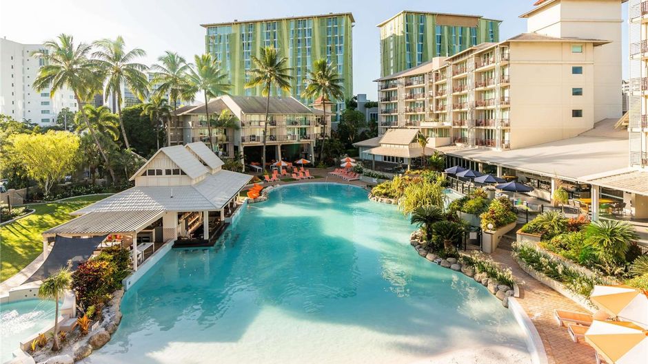 Novotel Cairns Oasis Resort Pool