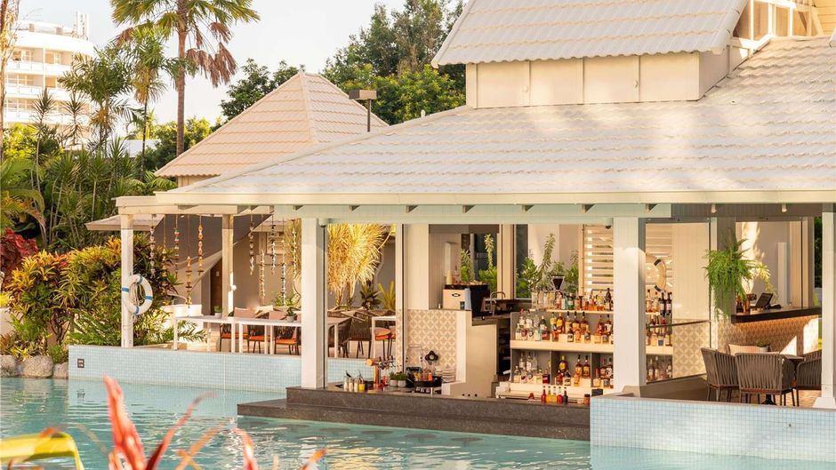 Novotel Cairns Oasis Resort Pool