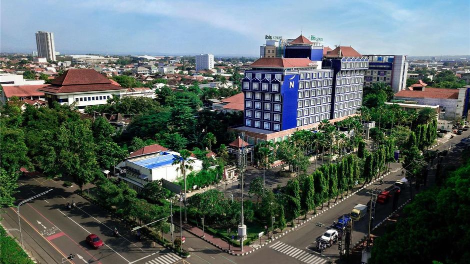 Novotel Solo Exterior