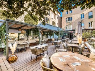 Mercure pont D'Avignon