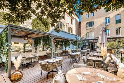 Mercure pont D'Avignon