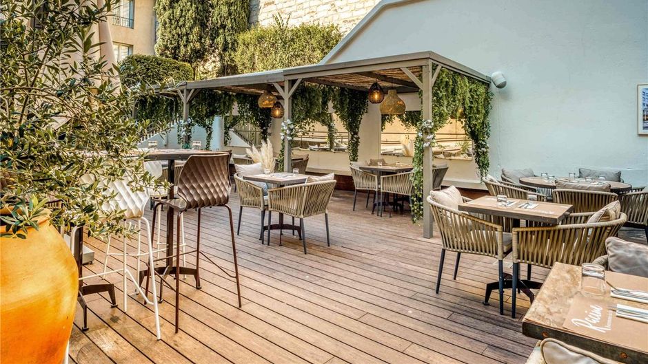Mercure pont D'Avignon Exterior
