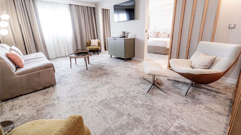 Mercure Bordeaux le Lac Exterior