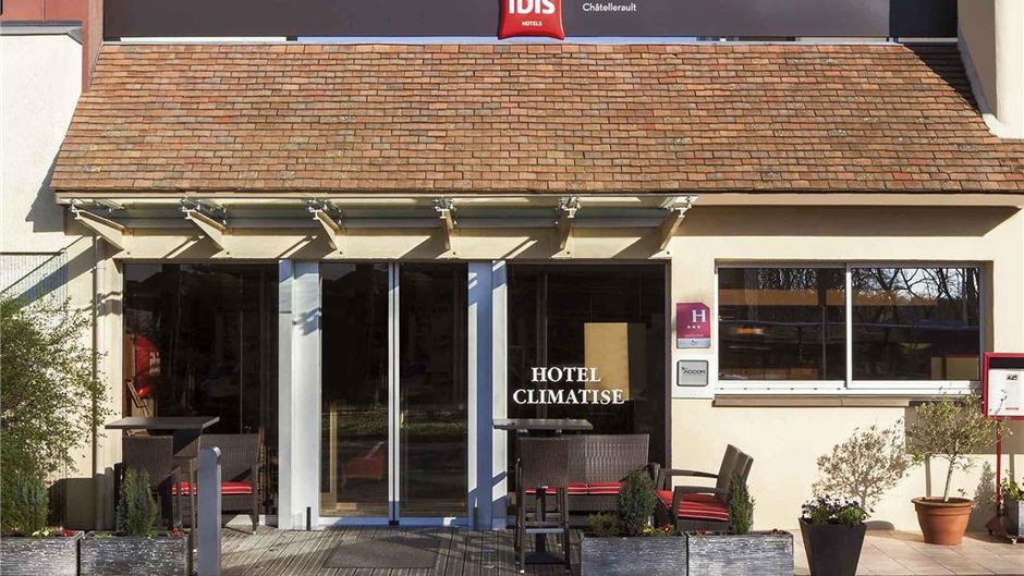 Ibis Hotel Chatellerault Exterior