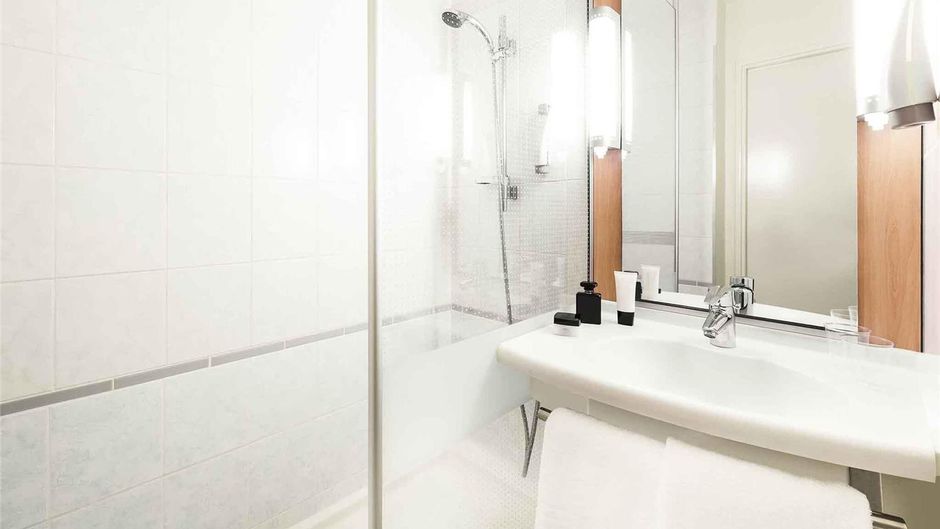 Ibis Hotel Chatellerault Room