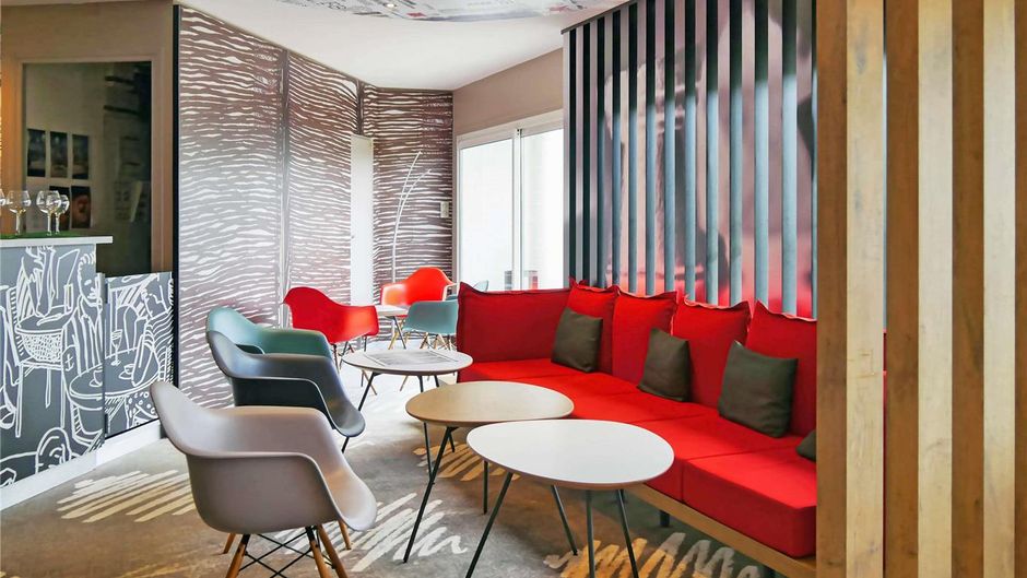 Ibis Laval Le Relais D'Armor Exterior