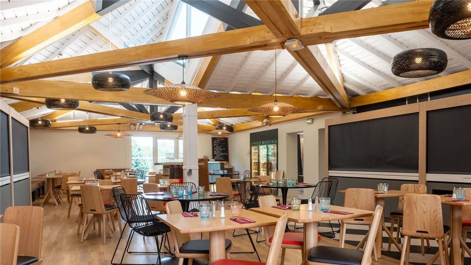 Ibis Lyon Est Bron Exterior