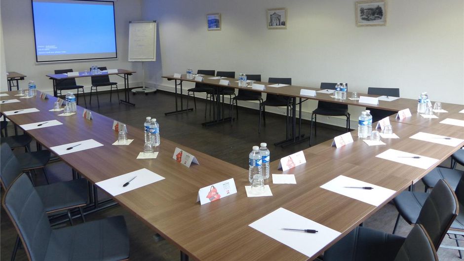 Ibis Perigueux Centre Meeting