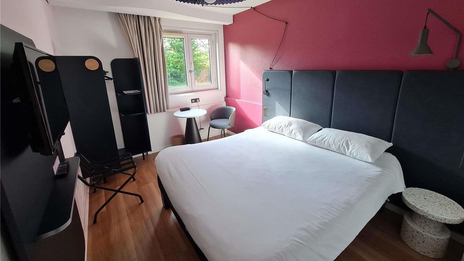 Ibis de Vannes Room