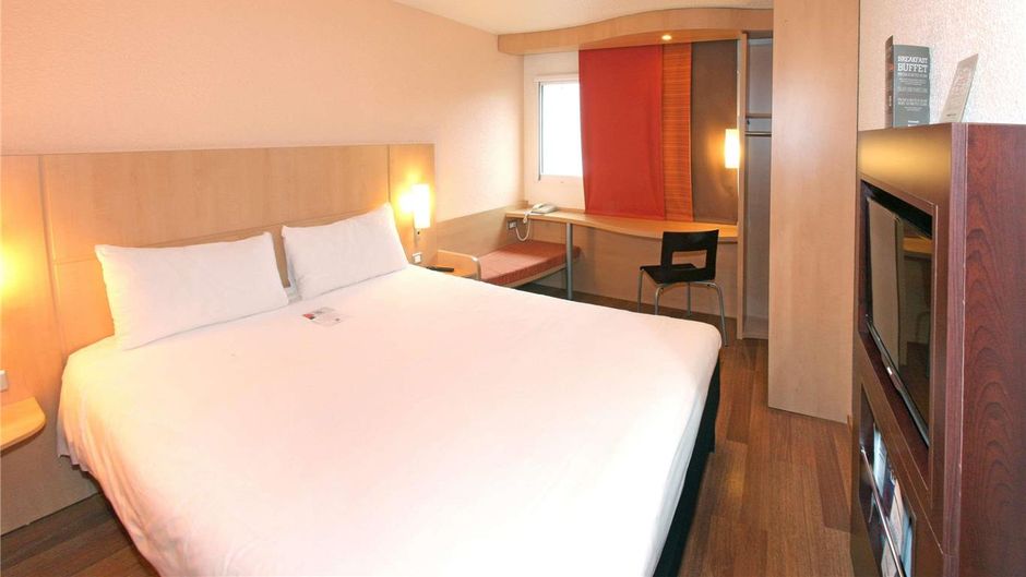ibis Poitiers South Room