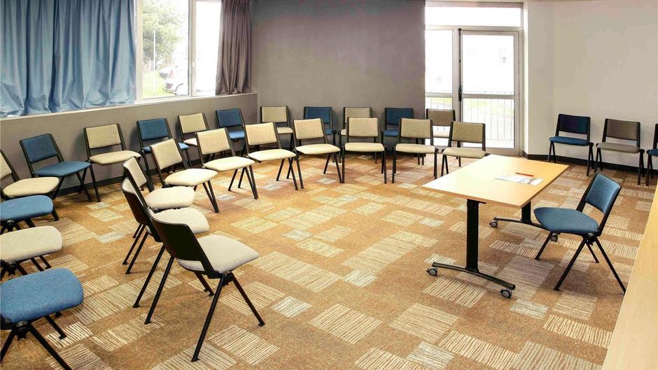 ibis Poitiers South Meeting
