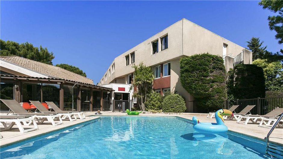 Hotel Ibis Avignon Sud Pool