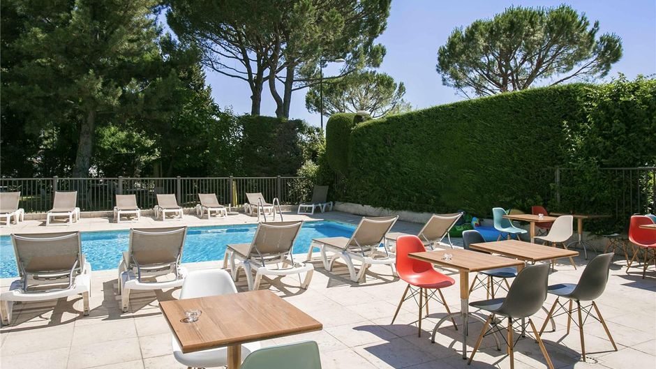 Hotel Ibis Avignon Sud Pool